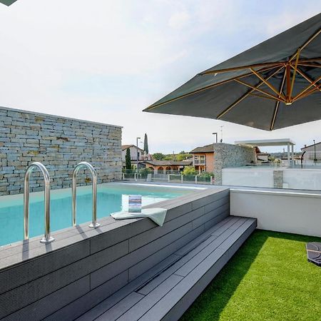 Villette Dolci Luxury Homes ペスキエーラ・デル・ガルダ エクステリア 写真