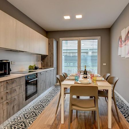 Villette Dolci Luxury Homes ペスキエーラ・デル・ガルダ エクステリア 写真