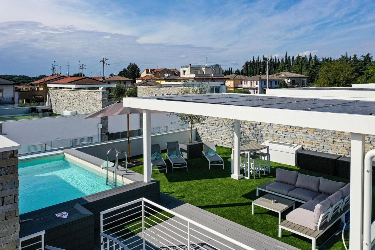 Villette Dolci Luxury Homes ペスキエーラ・デル・ガルダ エクステリア 写真