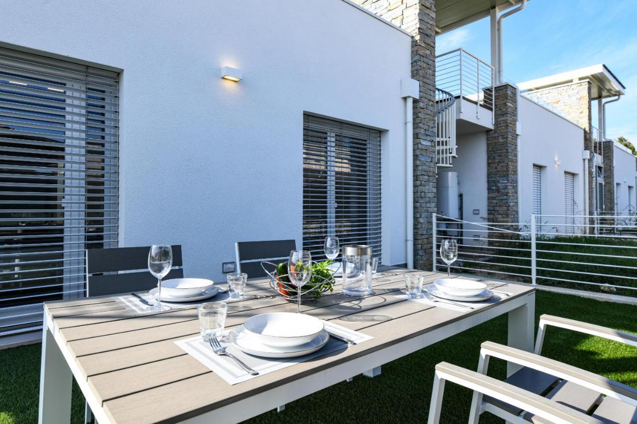 Villette Dolci Luxury Homes ペスキエーラ・デル・ガルダ エクステリア 写真