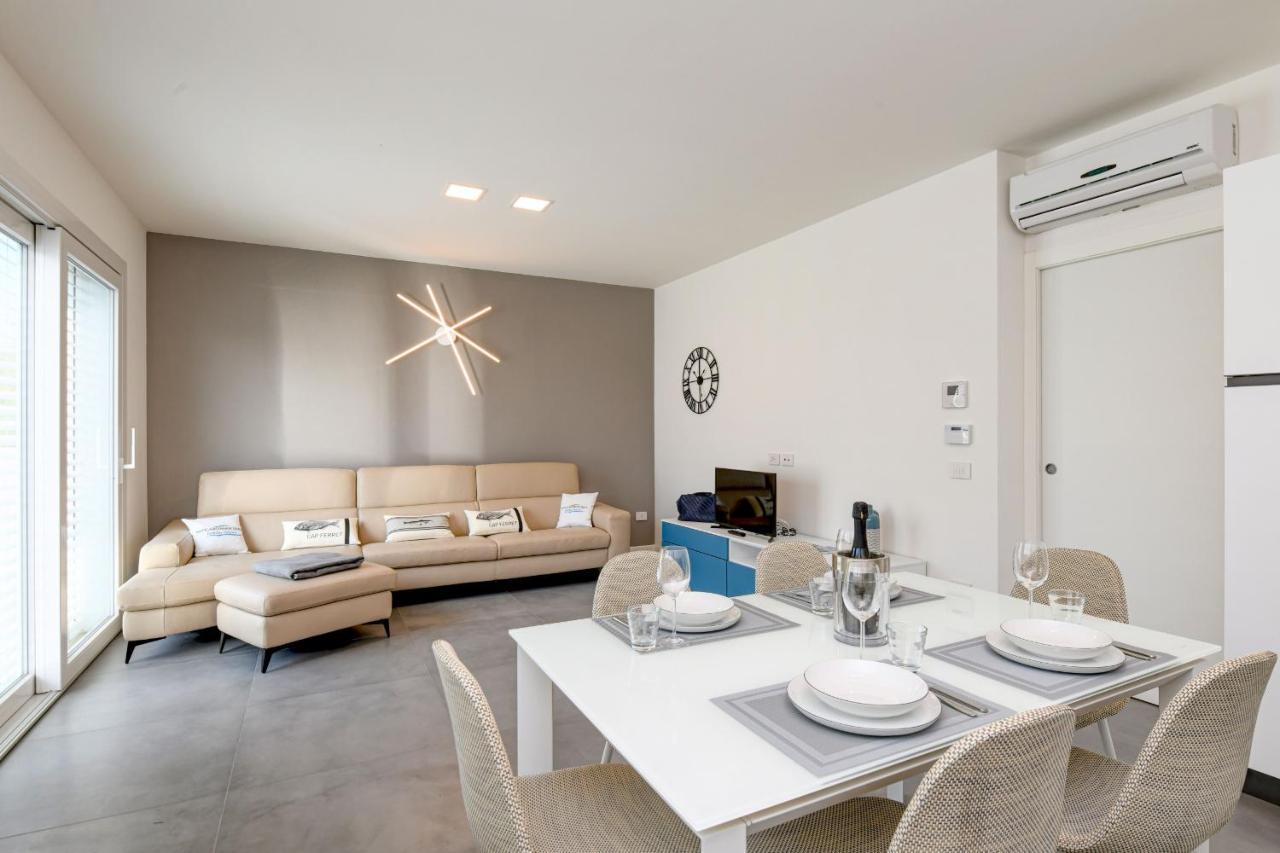 Villette Dolci Luxury Homes ペスキエーラ・デル・ガルダ エクステリア 写真