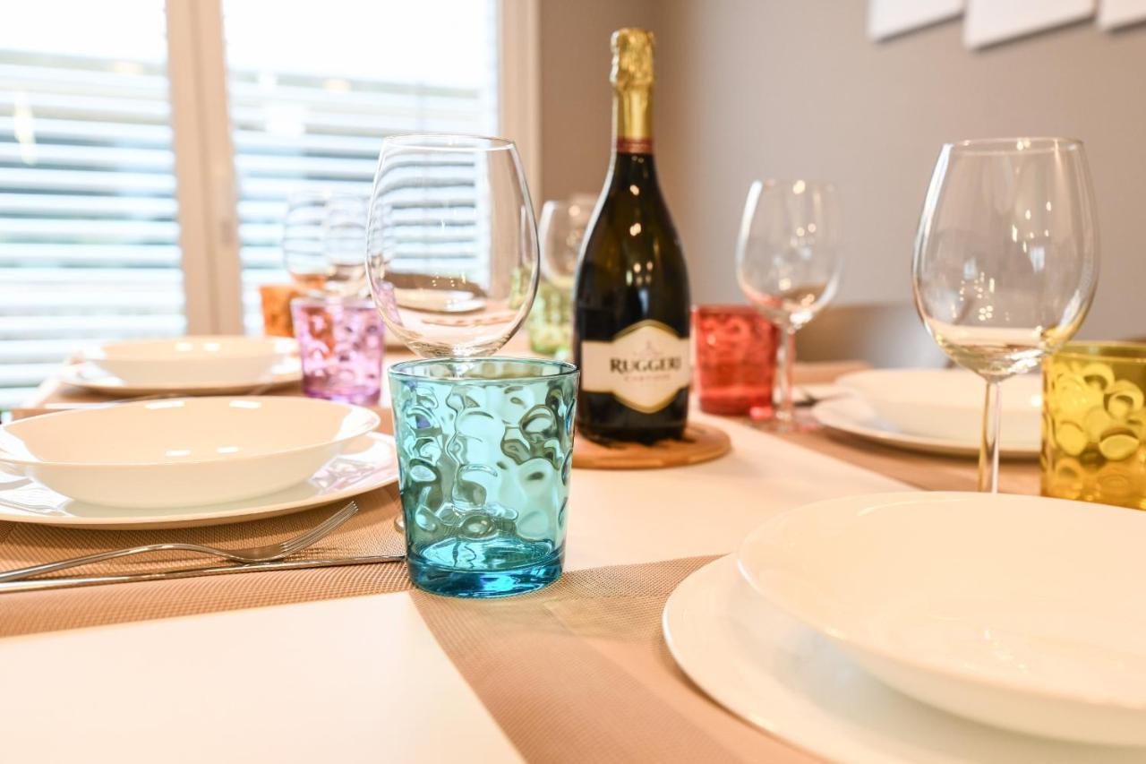 Villette Dolci Luxury Homes ペスキエーラ・デル・ガルダ エクステリア 写真